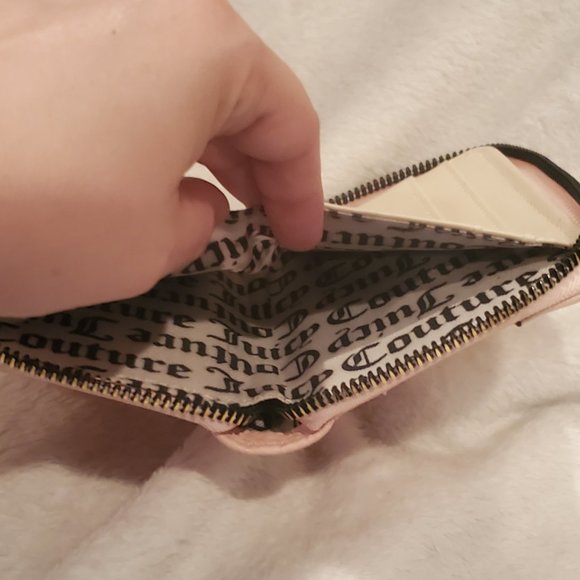 Juicy Couture Baby Pink Mini Wallet - Picture 6 of 7